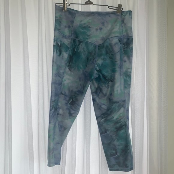 Athleta Salutation Stash Capri (M) - Picture 2 of 3